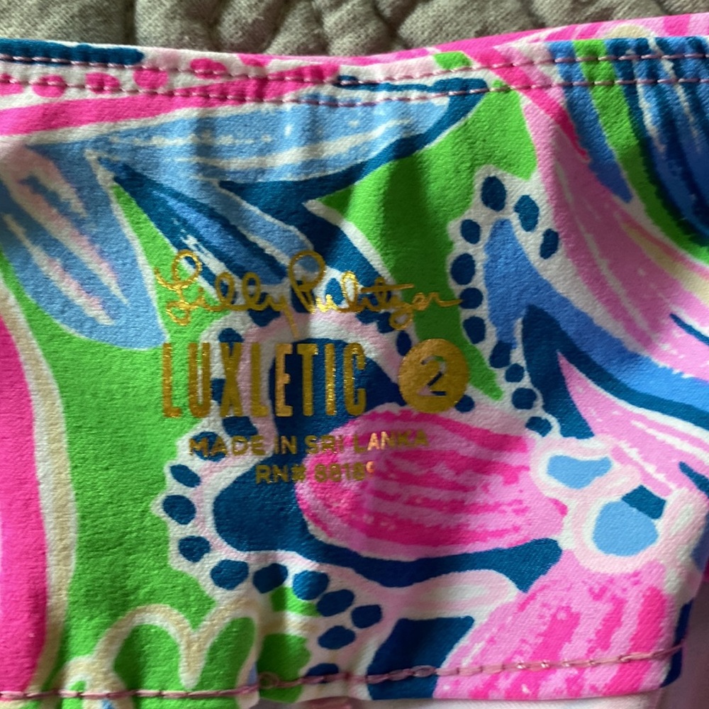 Lilly Pulitzer Luxletic Pink and Blue Floral Cropped Golf Pants NWOT - Picture 3 of 8